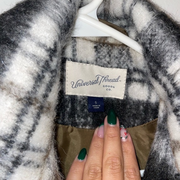Universal Thread Shacket size small - Picture 3 of 6